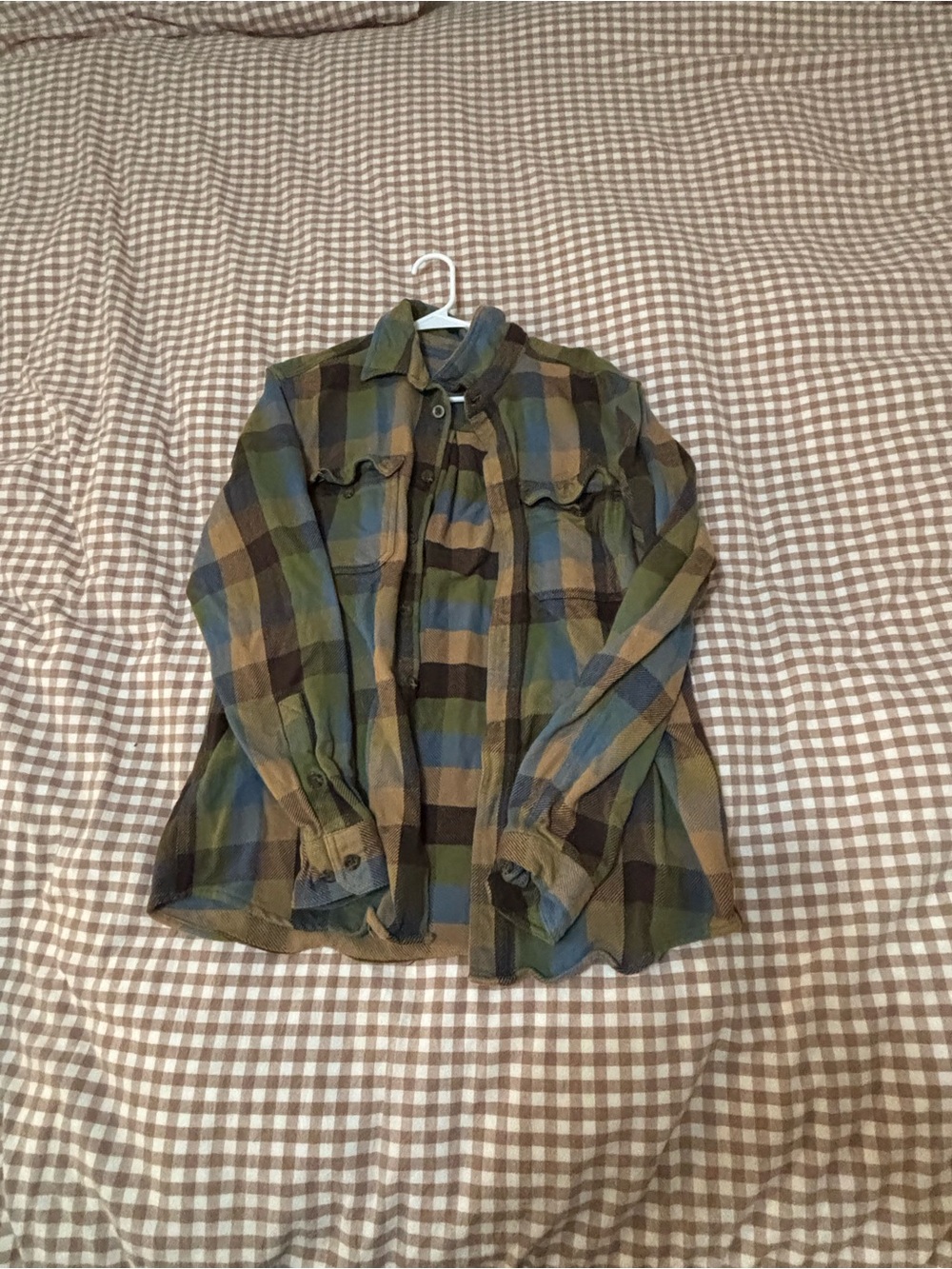 Casual Men's Plaid Button-Down Shirt in Green and Brown
